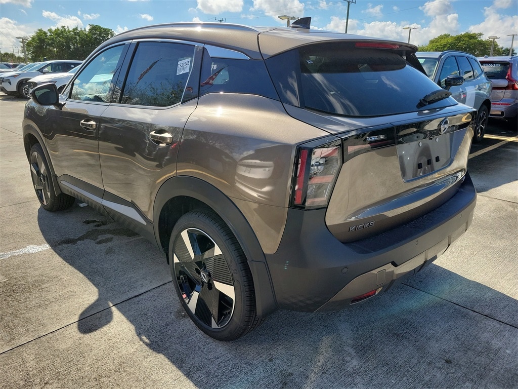New 2026 Nissan Kicks SR SUV