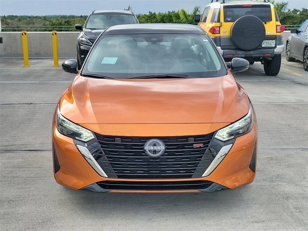 2025 Nissan Sentra SR photo 2