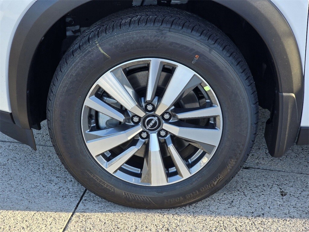 2025 Nissan Pathfinder SL photo 4