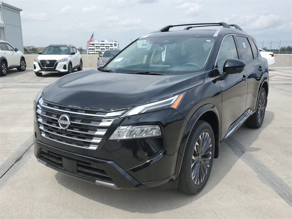 2025 Nissan Rogue Platinum photo 3