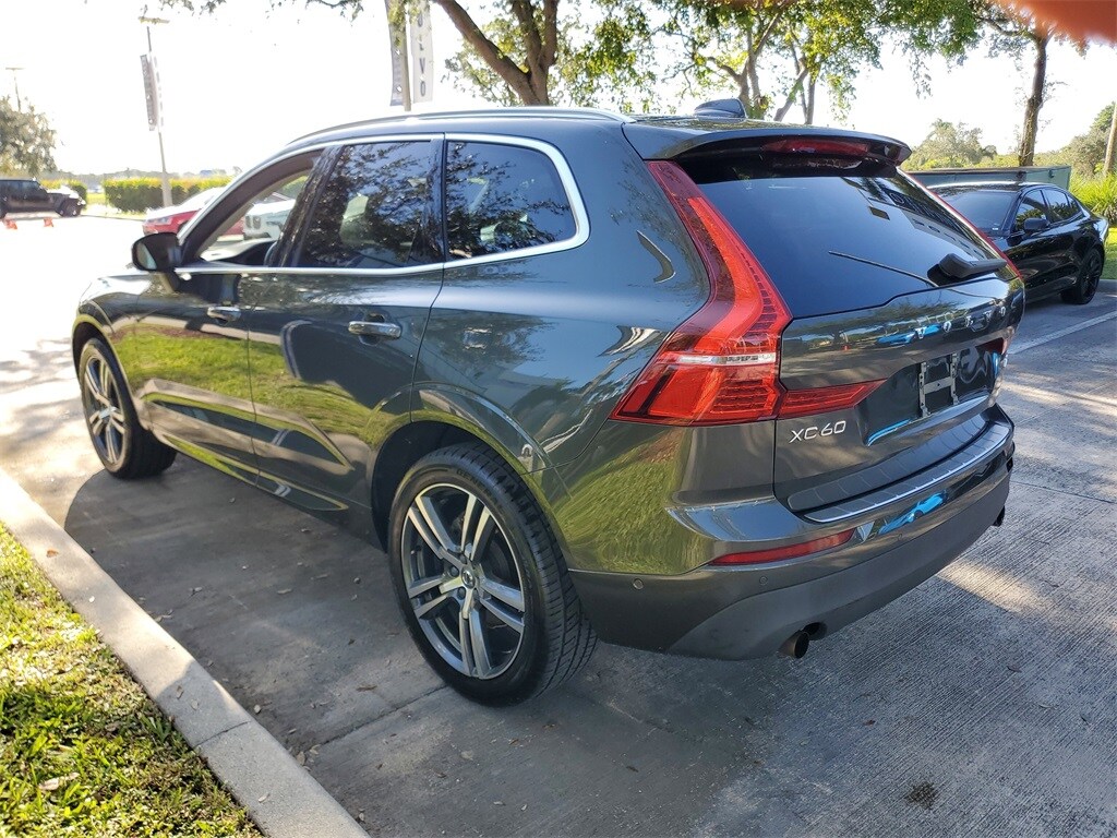 2019 Volvo XC60 T5 Momentum photo 4