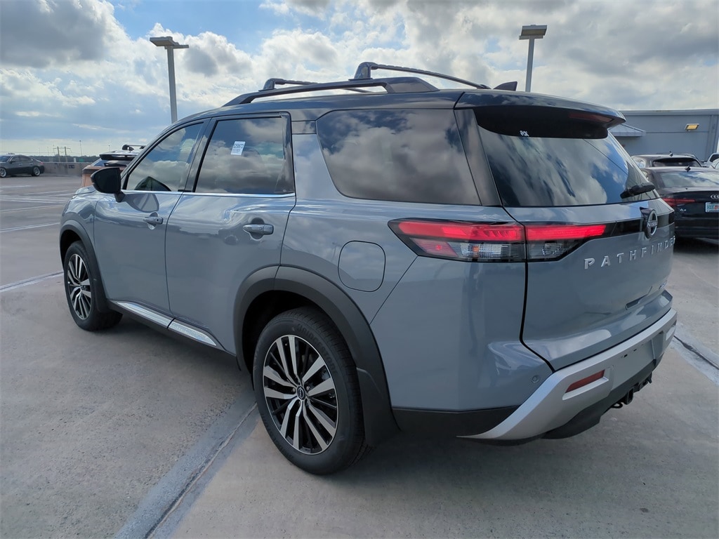 New 2025 Nissan Pathfinder Platinum SUV