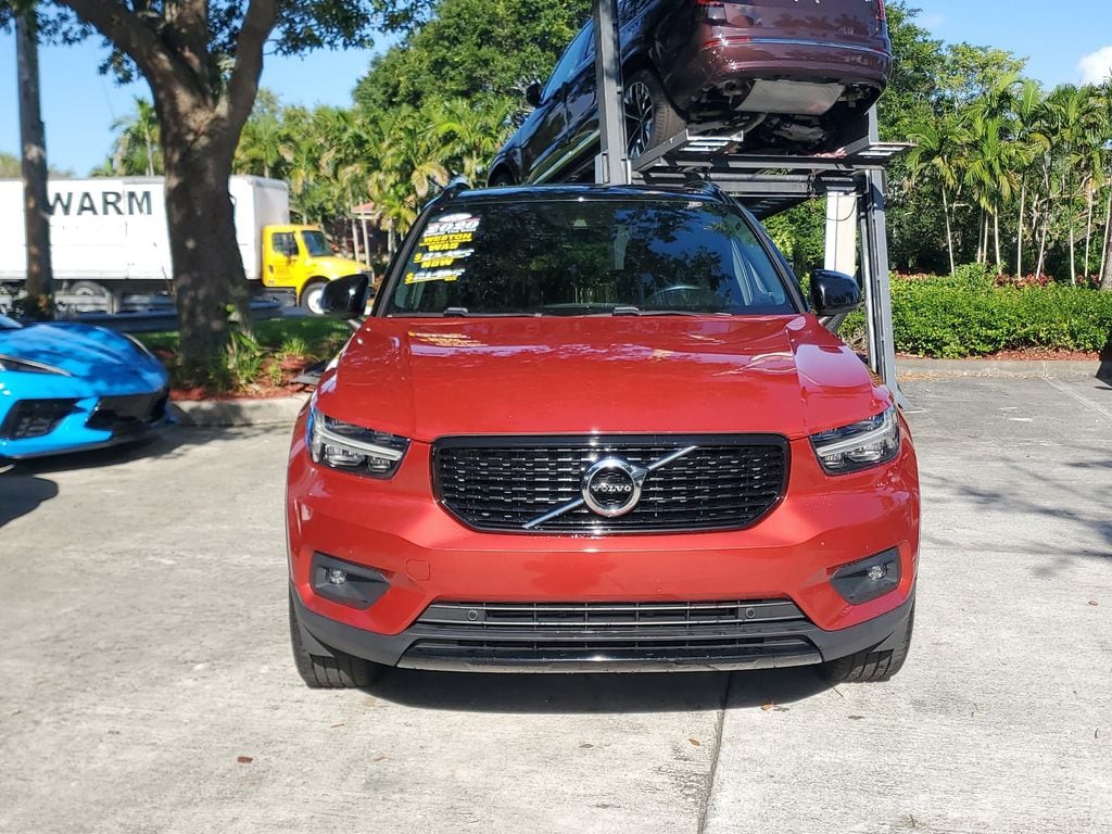 Used 2020 Volvo XC40 T5 R-Design SUV