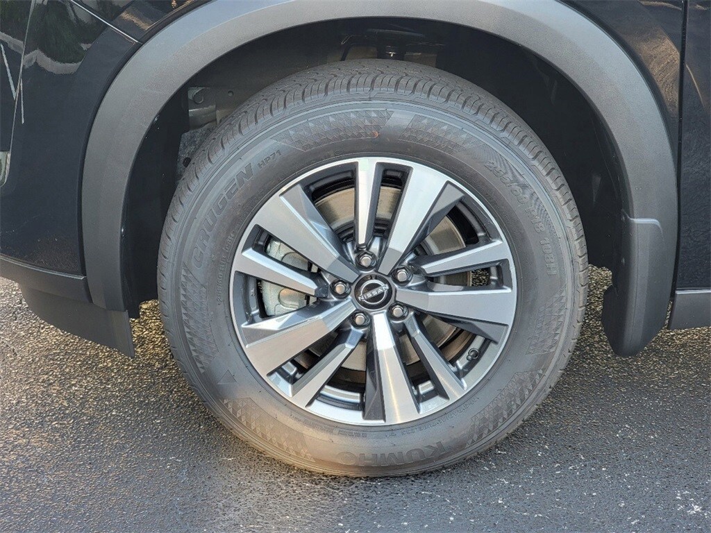 2025 Nissan Pathfinder SL photo 4
