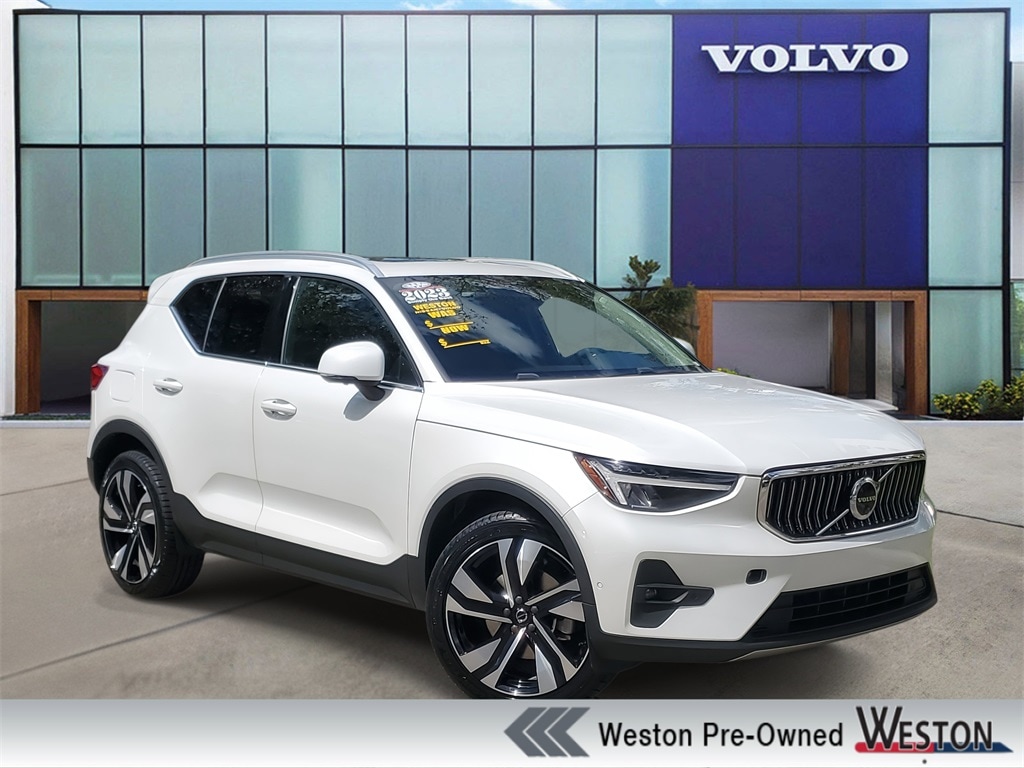 Certified 2023 Volvo XC40 B5 AWD Plus Bright SUV