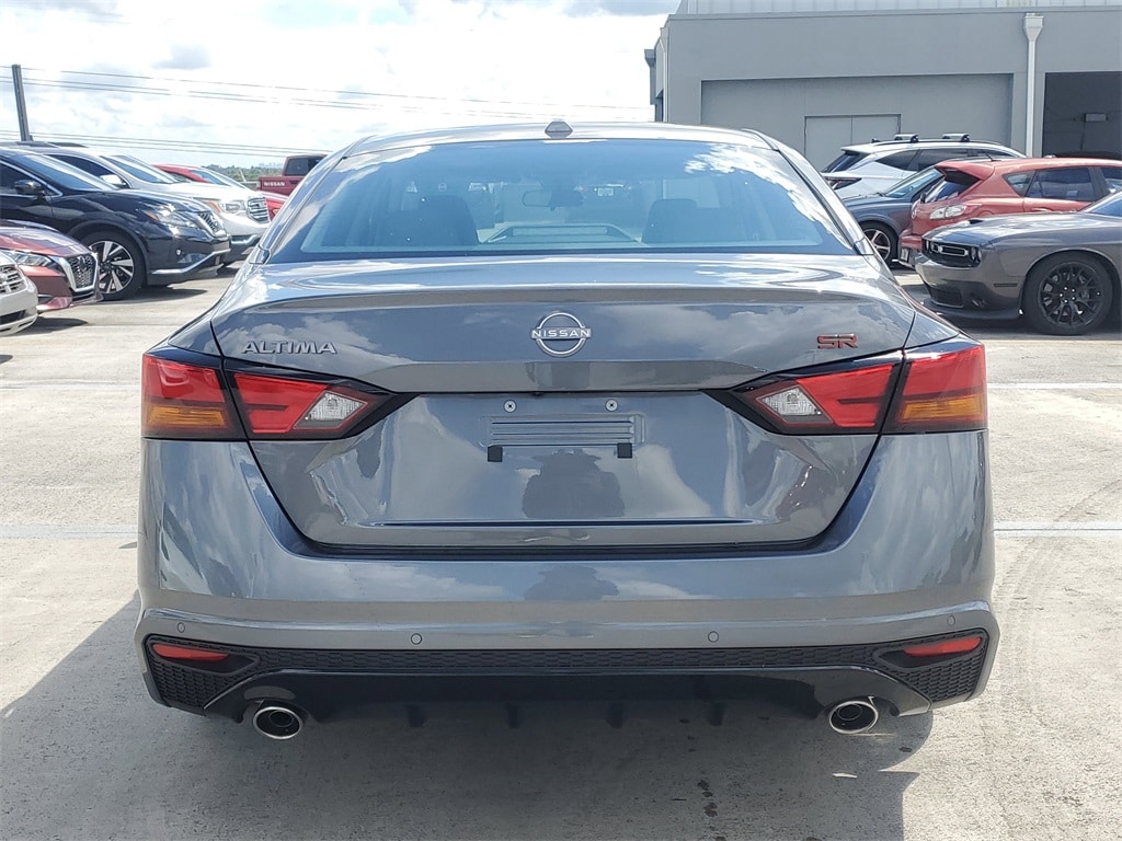 New 2025 Nissan Altima SR Sedan