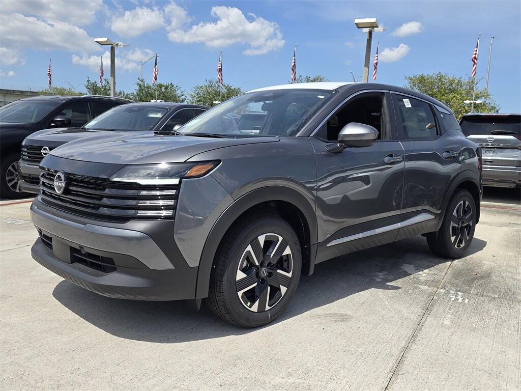 2025 Nissan Kicks SV photo 3