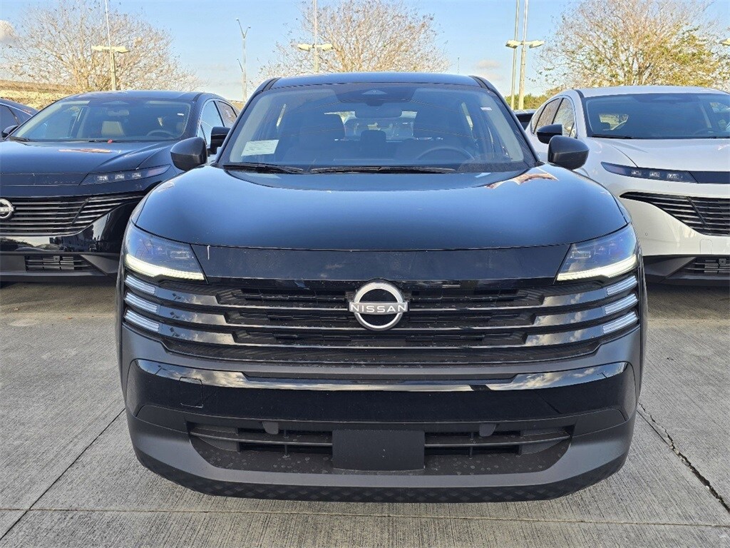 2025 Nissan Kicks S photo 2