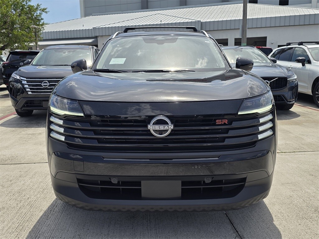 2025 Nissan Kicks SR photo 2