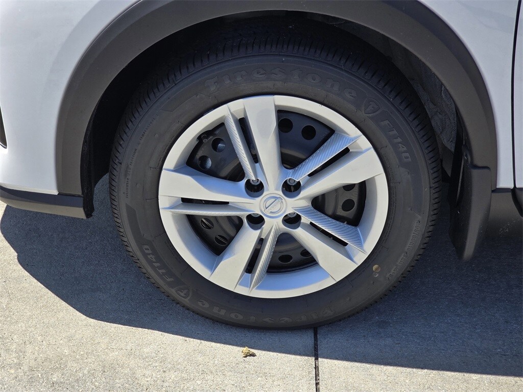 2025 Nissan Kicks Play S photo 4