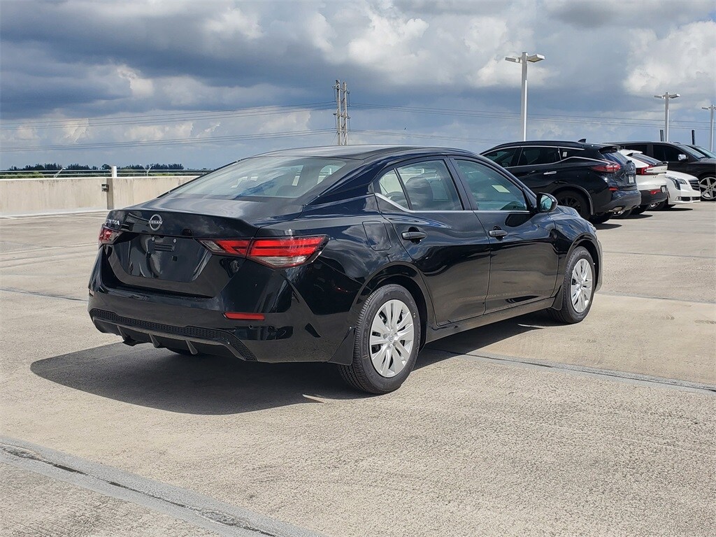 2026 Nissan Sentra S photo 3