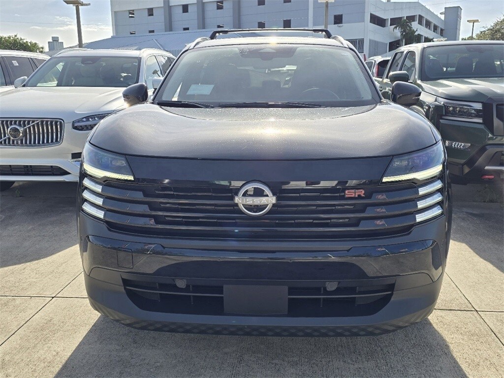 2025 Nissan Kicks SR photo 2