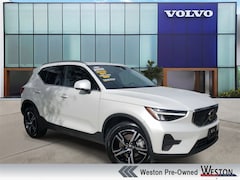 2025 Volvo XC40 B5 Core Bright Theme SUV
