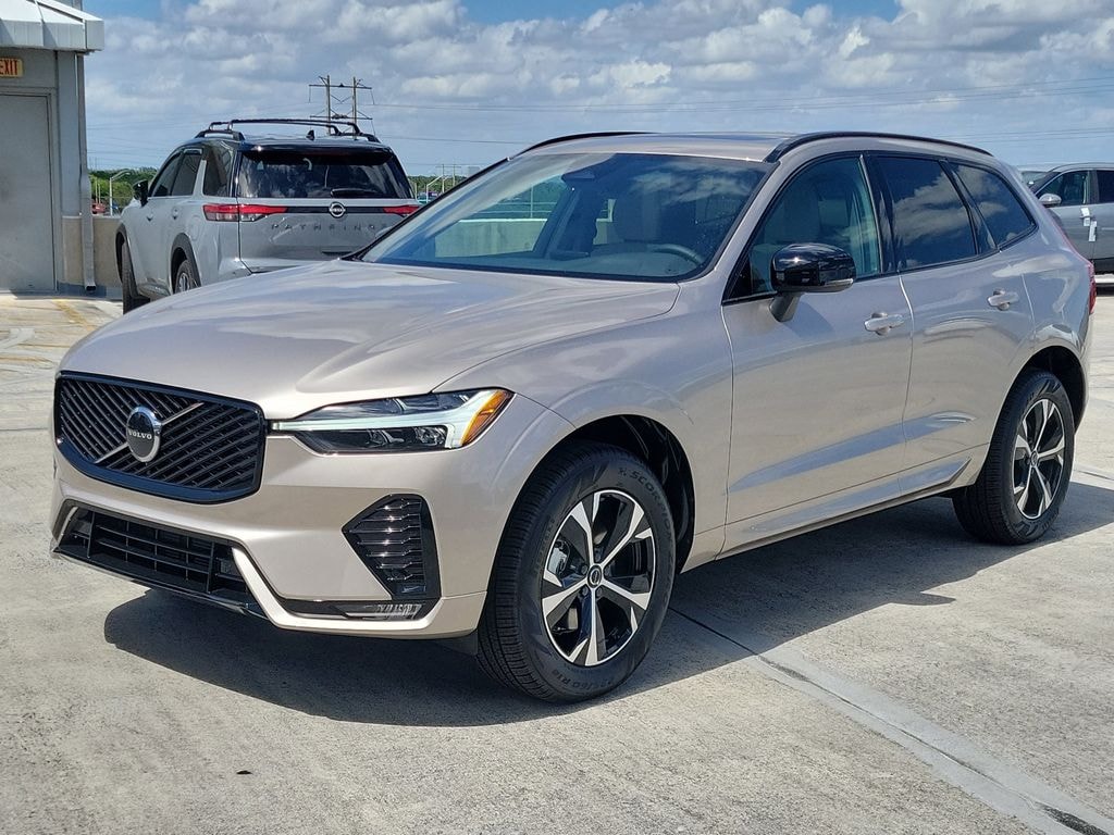 New 2026 Volvo XC60 B5 Core SUV