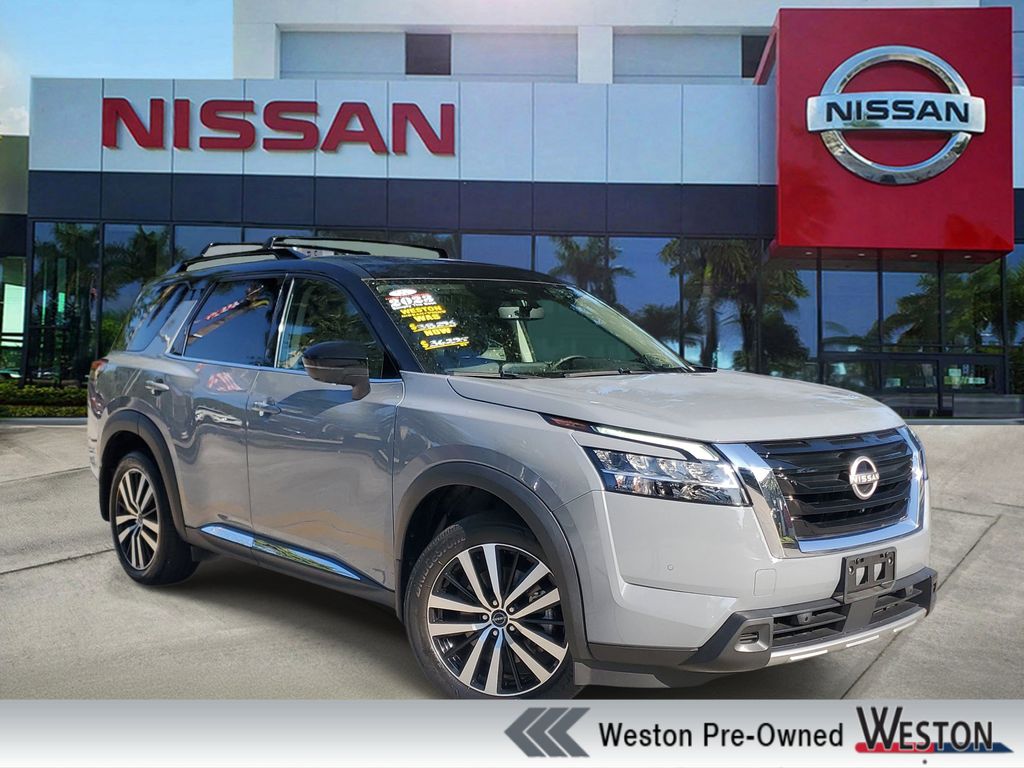 2023 Nissan Pathfinder Platinum 4WD's photo
