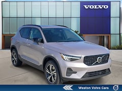 2026 Volvo XC40 B4 Core FWD SUV T867586