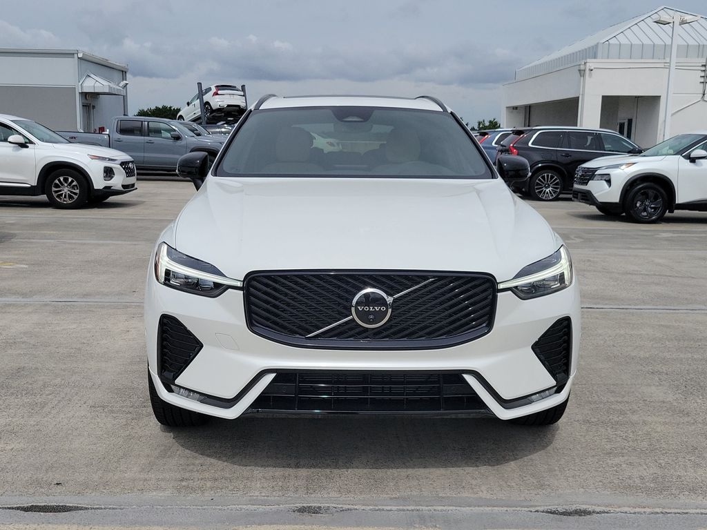 New 2026 Volvo XC60 B5 Plus SUV
