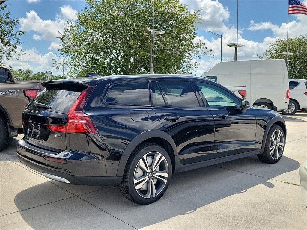 New 2024 Volvo V60 Cross Country B5 Plus For Sale/Lease Davie & Ft