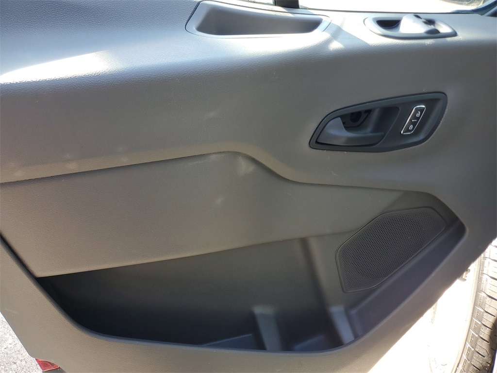 2023 Ford Transit Passenger Van XLT - Photo 16