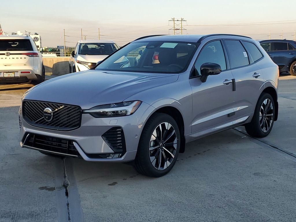 New 2026 Volvo XC60 B5 Plus SUV