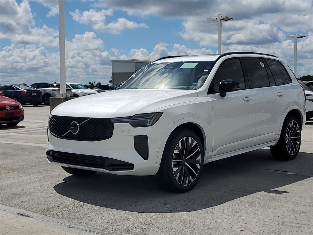 New 2026 Volvo XC90 B6 Ultra Dark Theme 7-Seater SUV