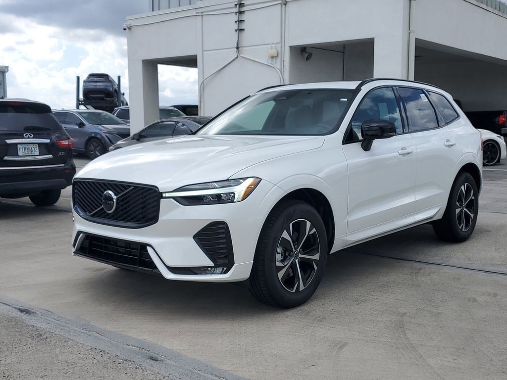 New 2026 Volvo XC60 B5 Core SUV