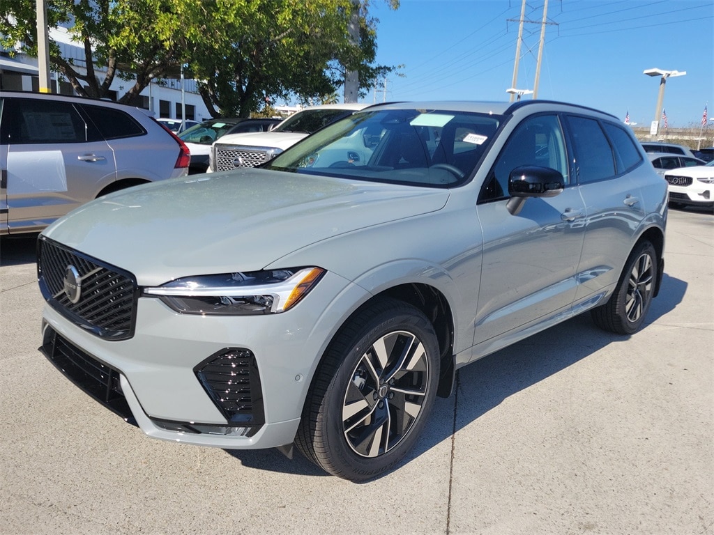 New 2026 Volvo XC60 B5 Plus SUV