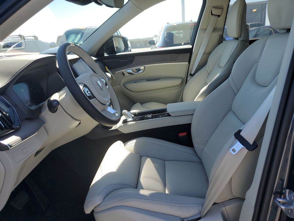 2026 Volvo XC90 Ultra - Photo 10