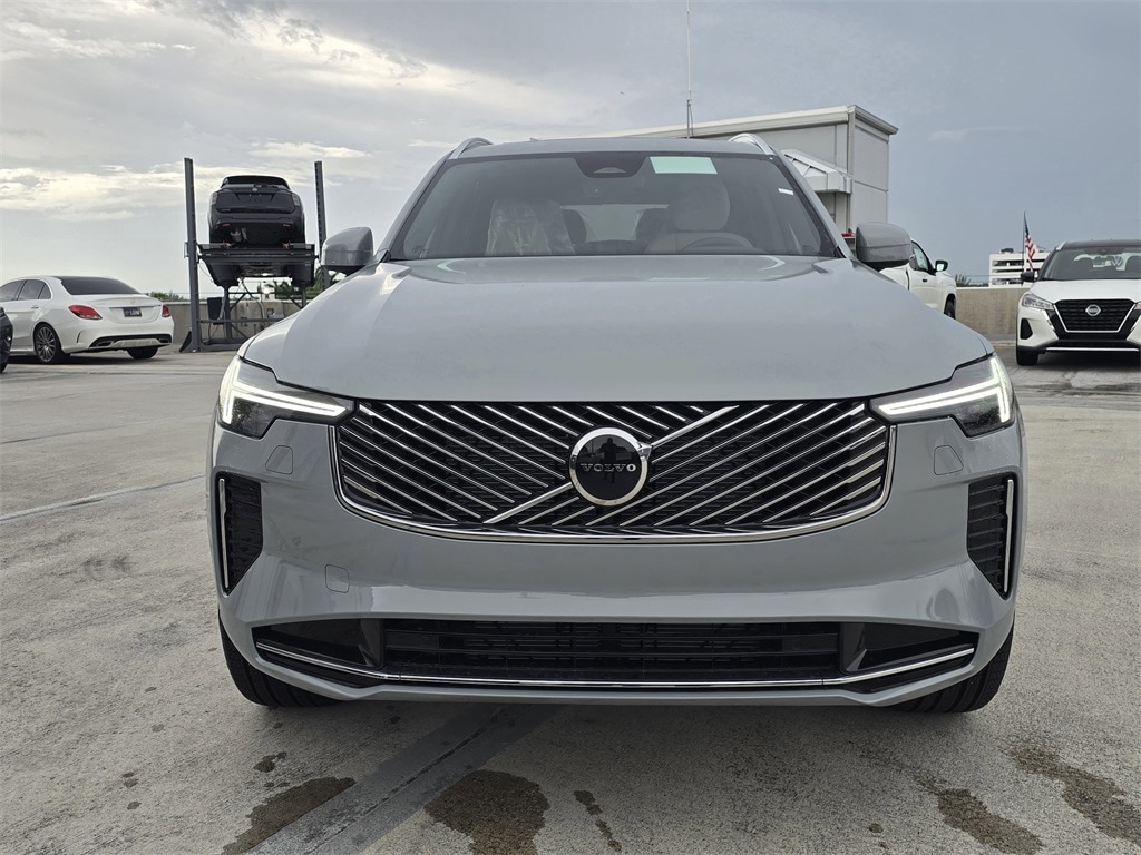 New 2026 Volvo XC90 B5 Core SUV
