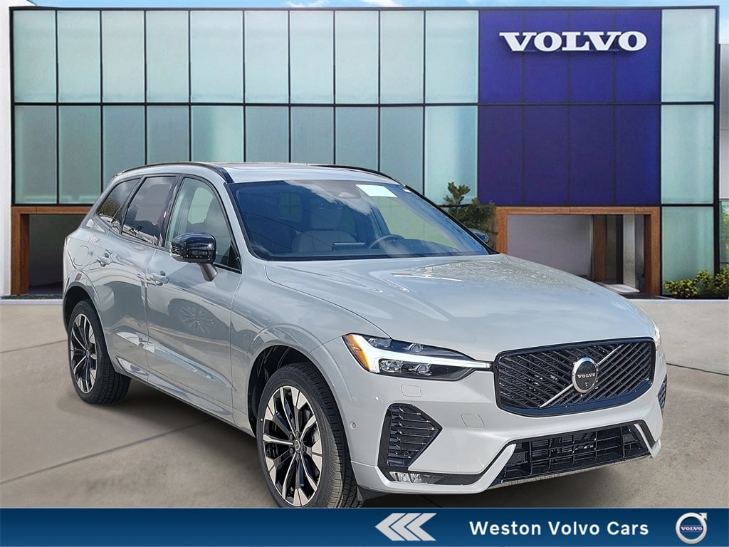 2026 Volvo XC60 Plus's photo
