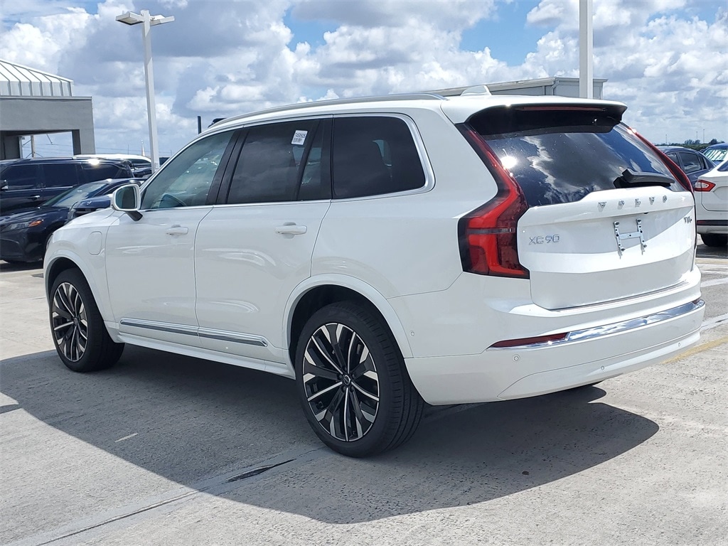 New 2026 Volvo XC90 plug-in hybrid T8 Plus 7-Seater SUV