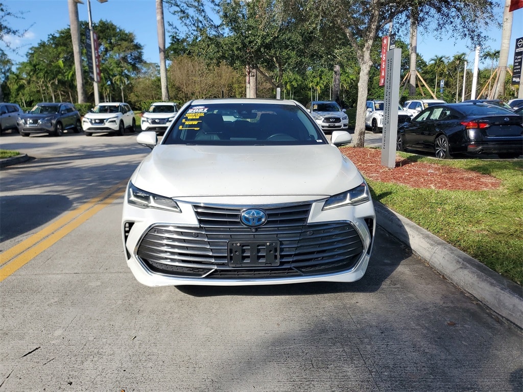 Used 2021 Toyota Avalon Hybrid Limited Sedan