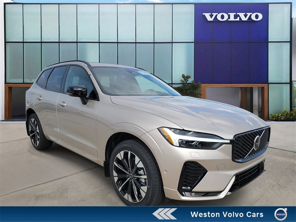 2026 Volvo XC60 Plus's photo