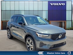 2026 Volvo XC40 B5 Core AWD SUV T801227