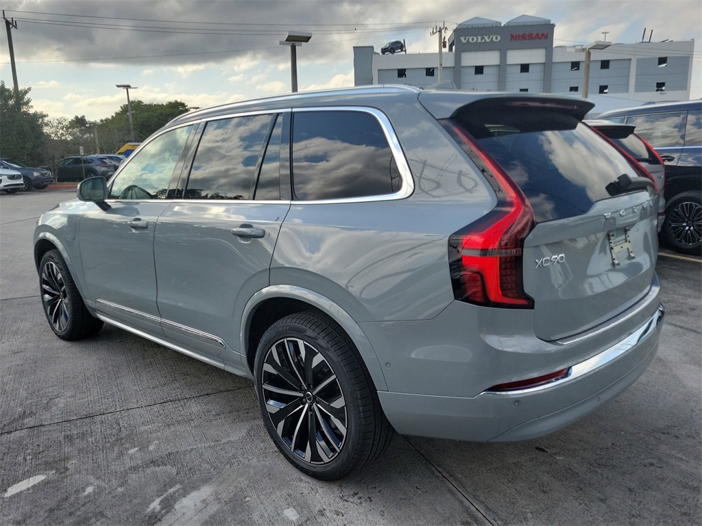 New 2026 Volvo XC90 plug-in hybrid T8 Ultra 7-Seater SUV