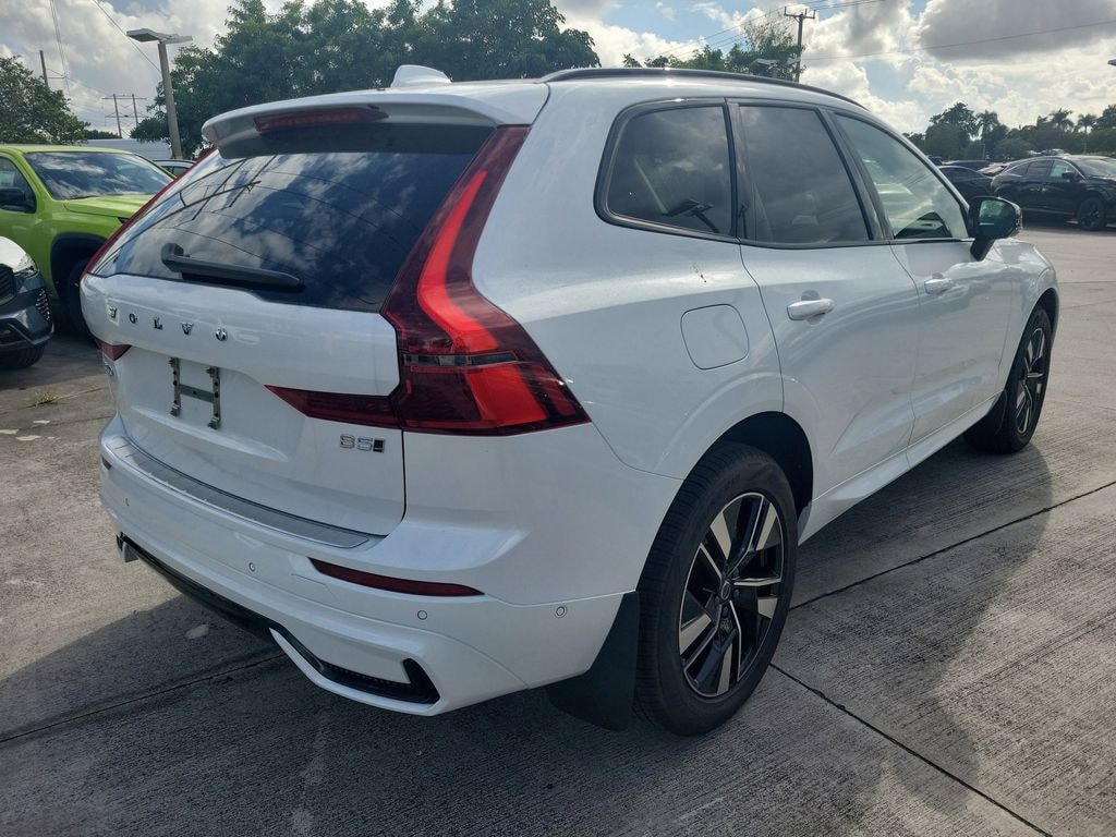 New 2026 Volvo XC60 B5 Plus SUV