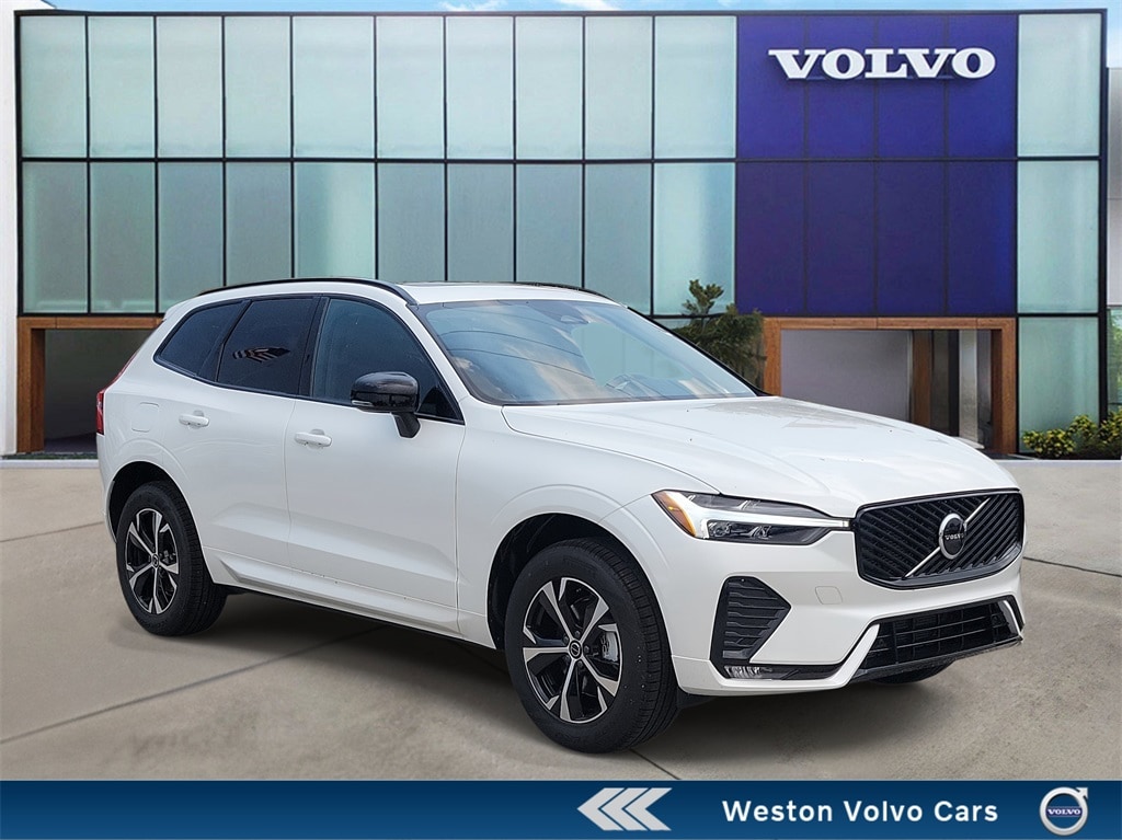 2026 Volvo XC60 Core's photo
