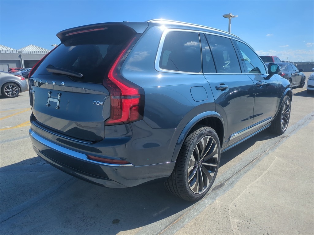 New 2026 Volvo XC90 plug-in hybrid T8 Core SUV