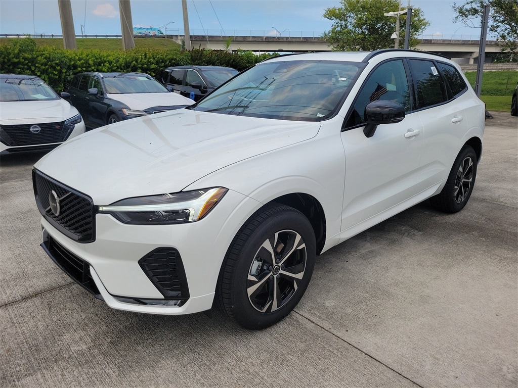 New 2026 Volvo XC60 B5 Core SUV