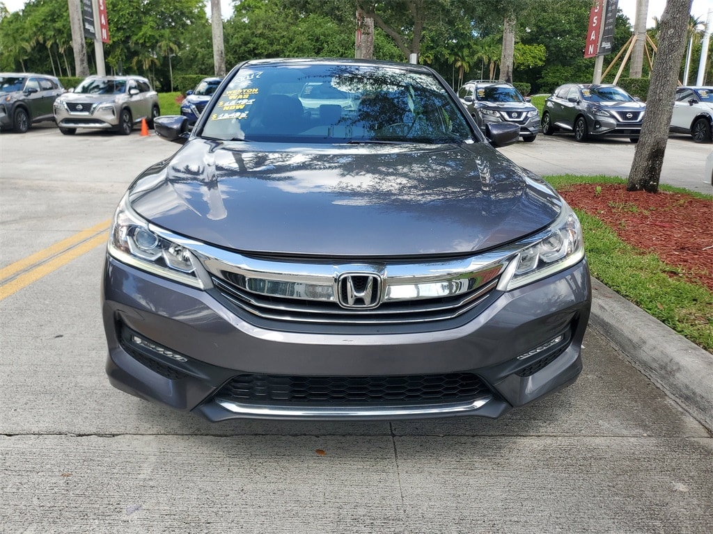 Used 2017 Honda Accord Sport with VIN 1HGCR2F58HA185455 for sale in Davie, FL