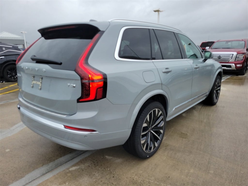 New 2026 Volvo XC90 plug-in hybrid T8 Core SUV