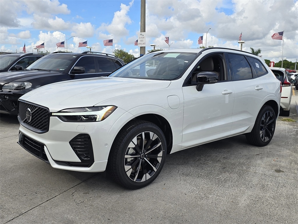 New 2026 Volvo XC60 plug-in hybrid T8 Plus SUV