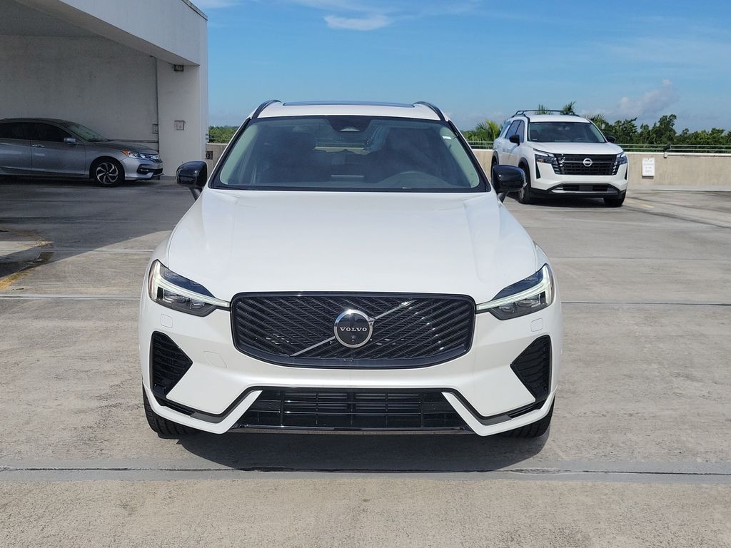 New 2026 Volvo XC60 plug-in hybrid T8 Plus SUV