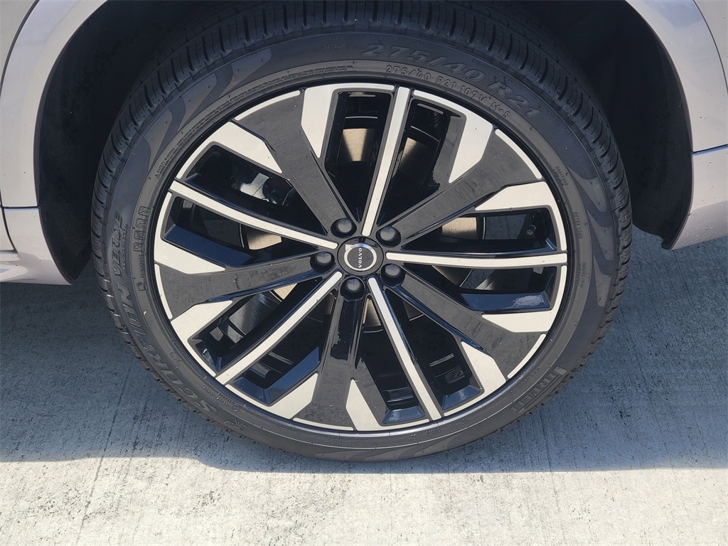 New 2026 Volvo XC90 B6 Plus 7-Seater SUV