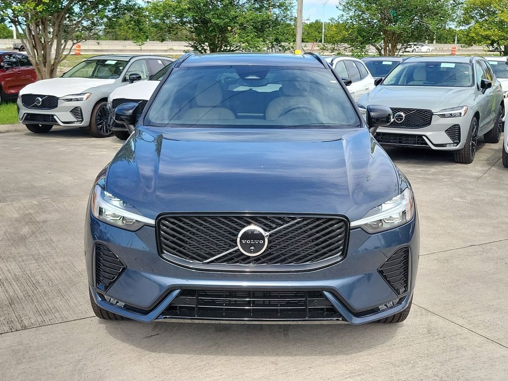 New 2026 Volvo XC60 B5 Plus SUV