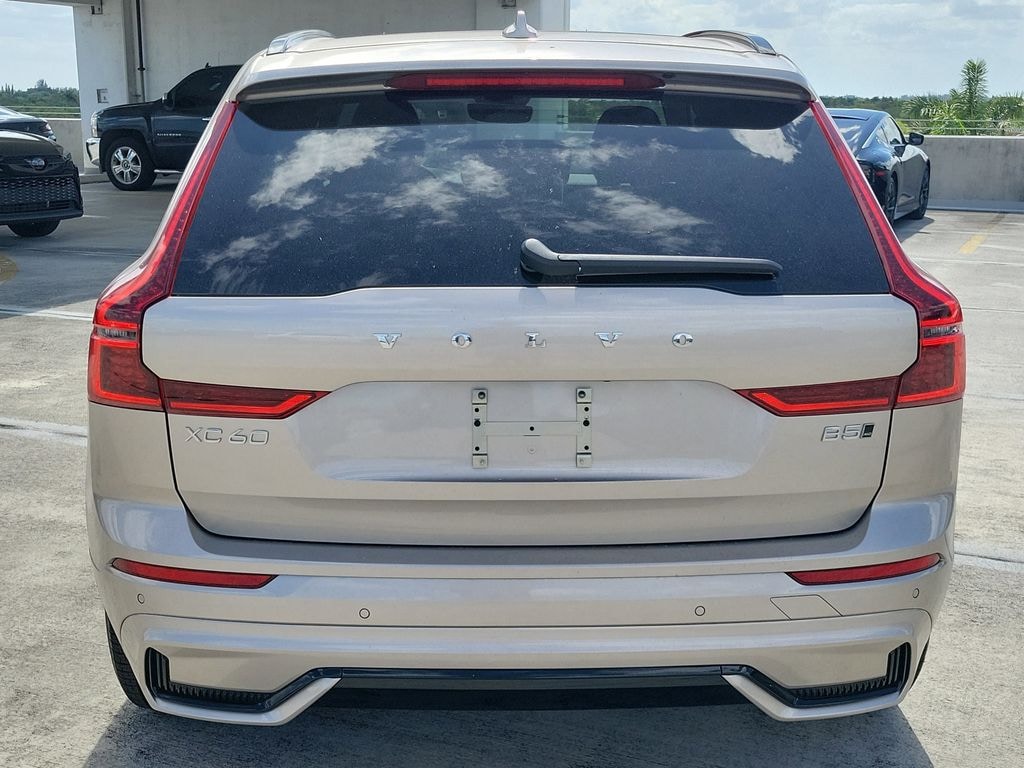 New 2026 Volvo XC60 B5 Core SUV