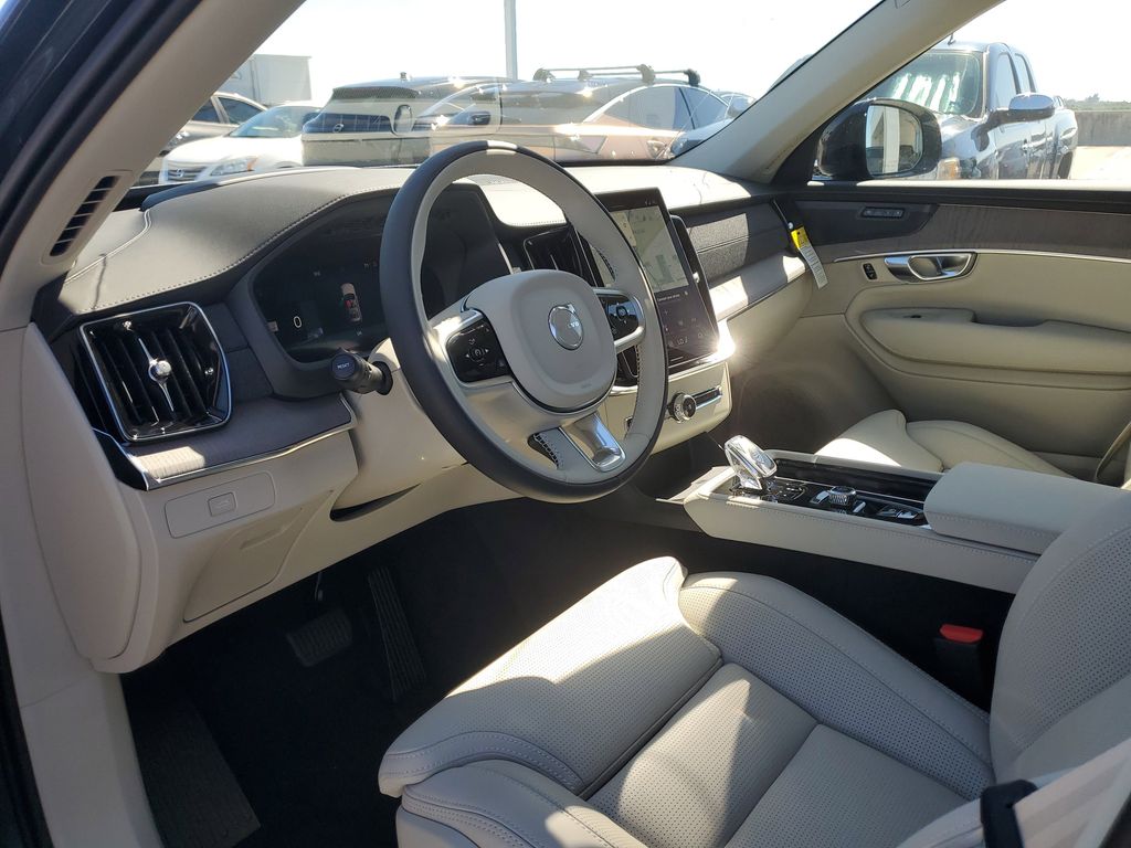2026 Volvo XC90 Ultra - Photo 9
