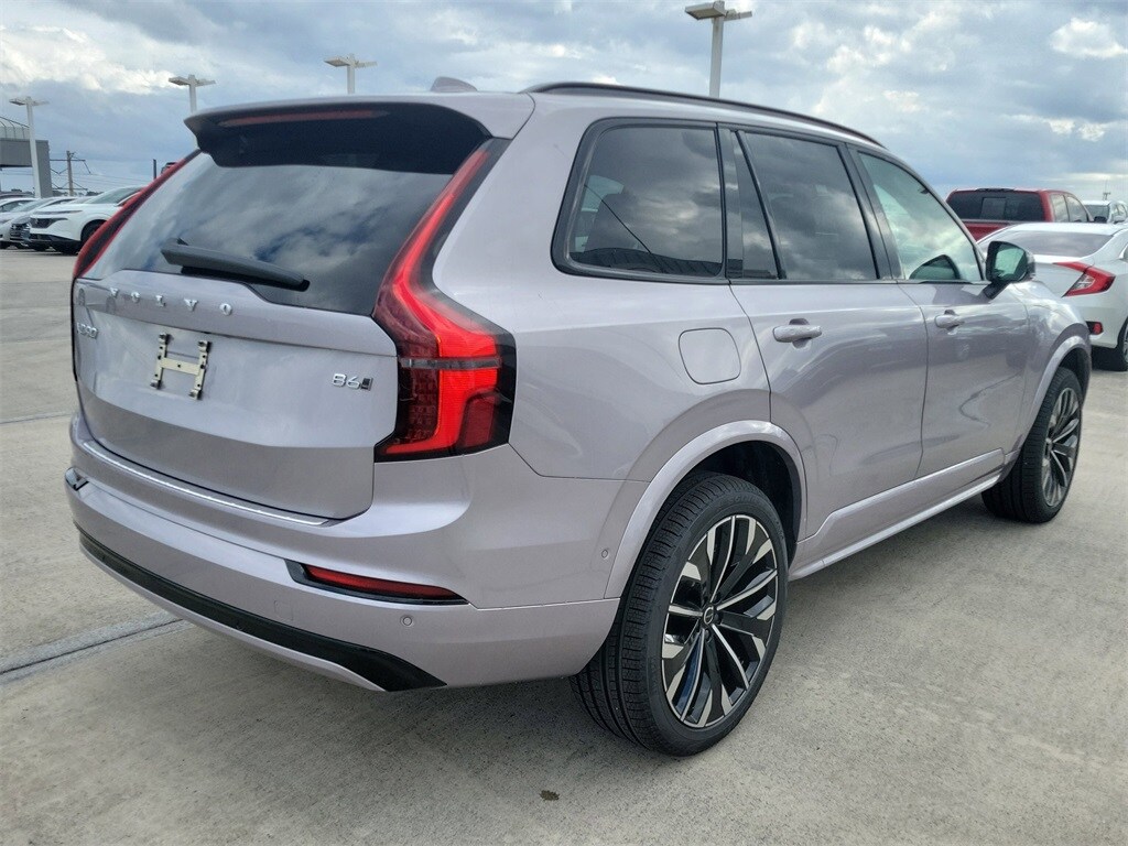New 2026 Volvo XC90 B6 Ultra Dark Theme 7-Seater SUV