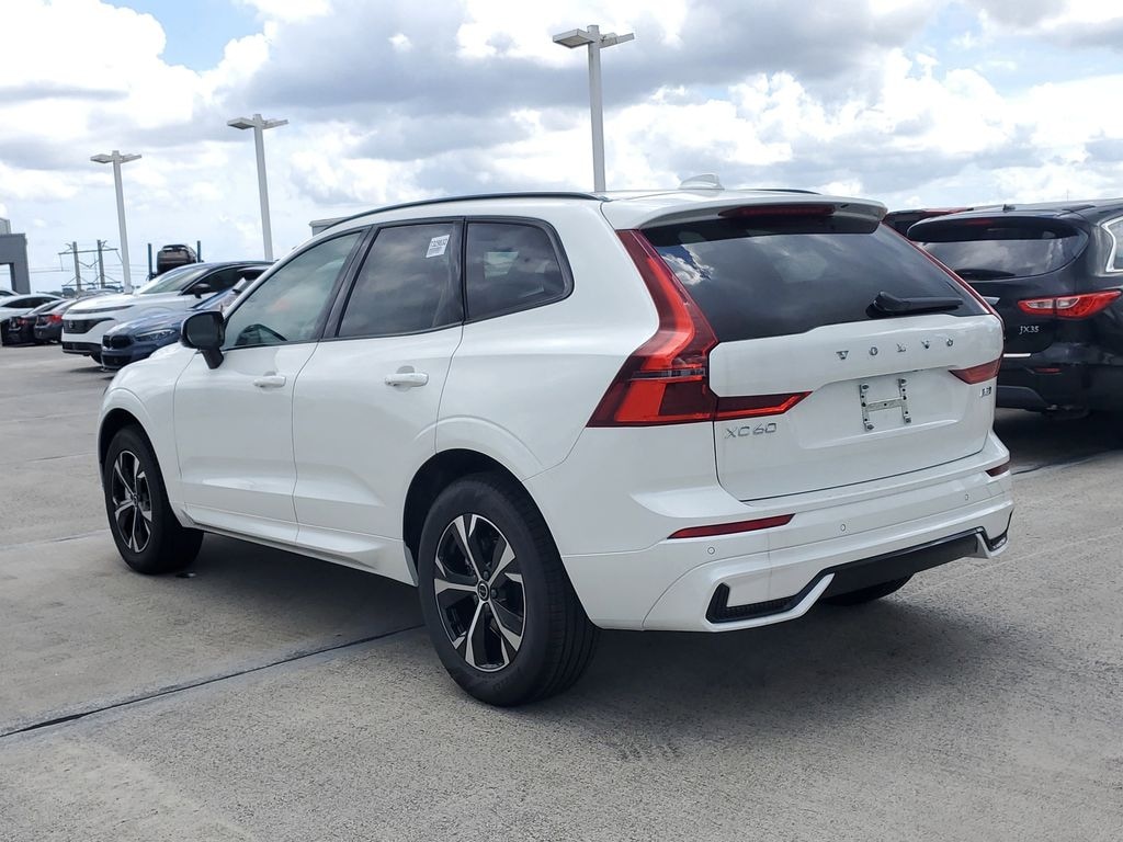 New 2026 Volvo XC60 B5 Core SUV
