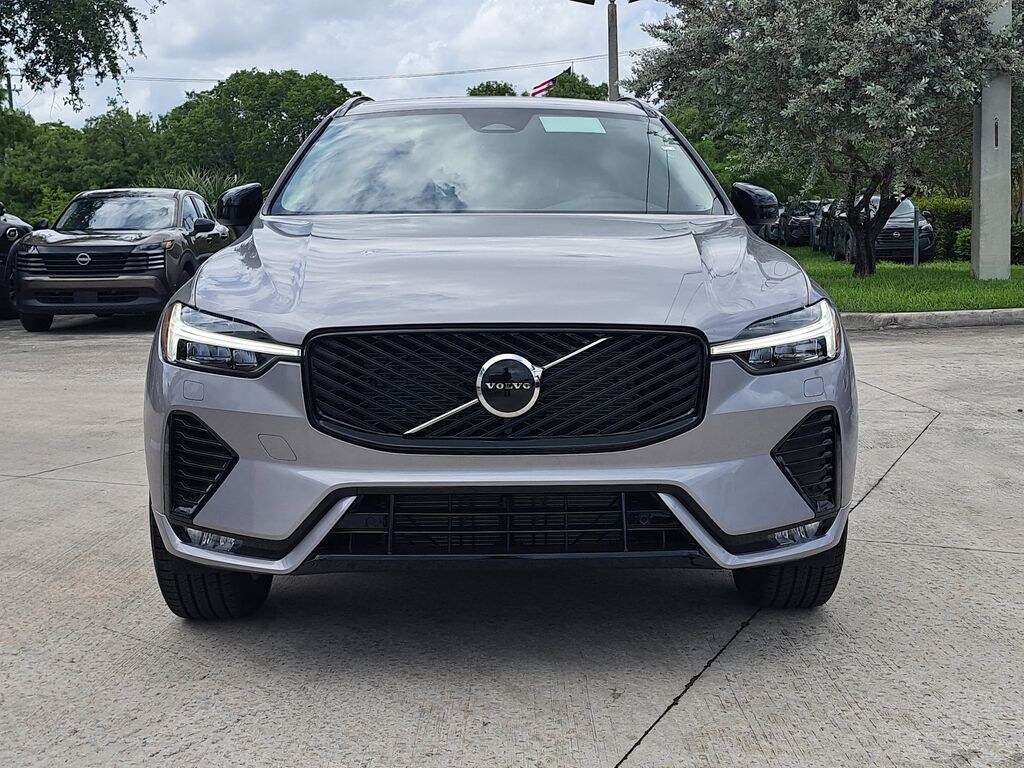 New 2026 Volvo XC60 B5 Core SUV